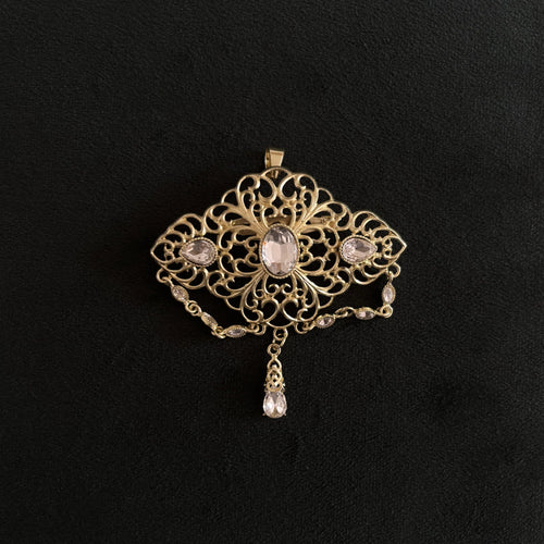 Broche Caftán – Elegancia Oriental