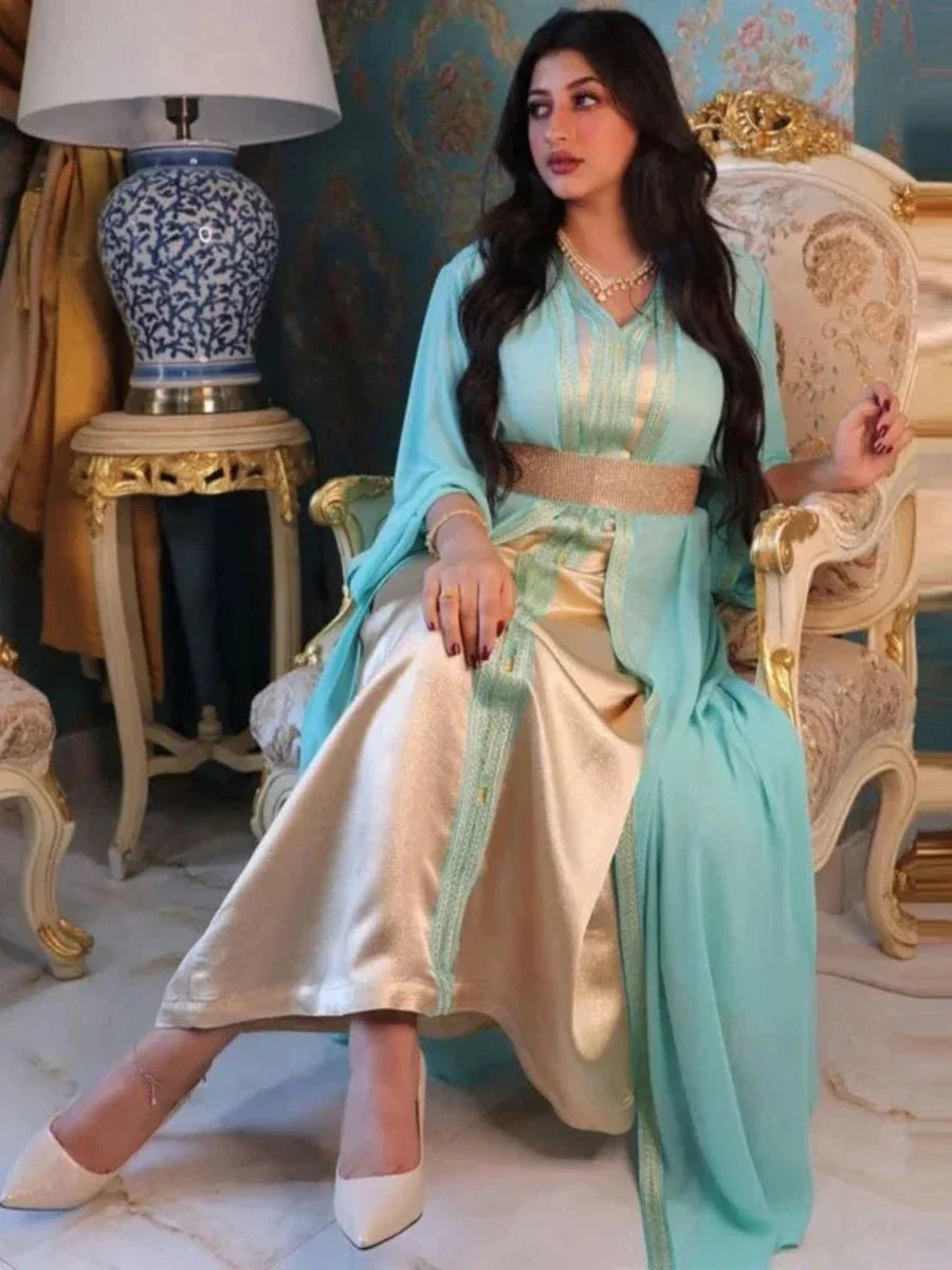 Caftan Bleu Ciel Perlé