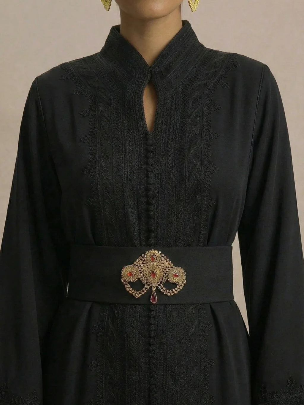 Caftan Noir Moderne